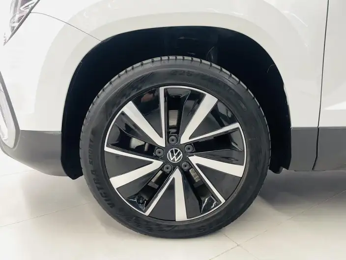 Volkswagen Tharu 2023 Model 300TSI 2WD Moonlight Edition – фото 5