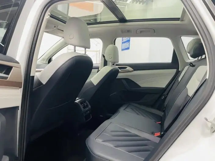 Volkswagen Tharu 2023 Model 300TSI 2WD Moonlight Edition – фото 10