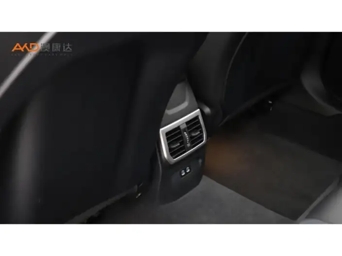 BMW 2 Series 2025 Model M235L – фото 5