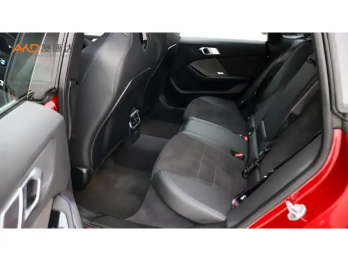 BMW 2 Series 2025 Model M235L – фото 8