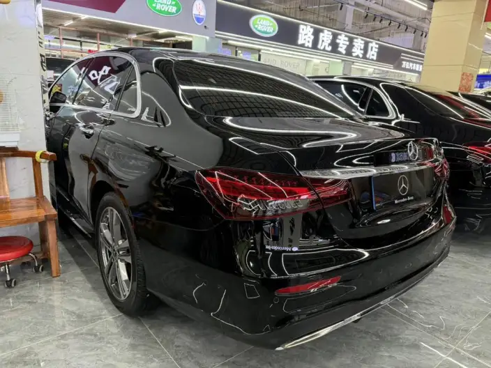 Mercedes-Benz E-Class 2023 Model E 260 L 4MATIC sedan – фото 4