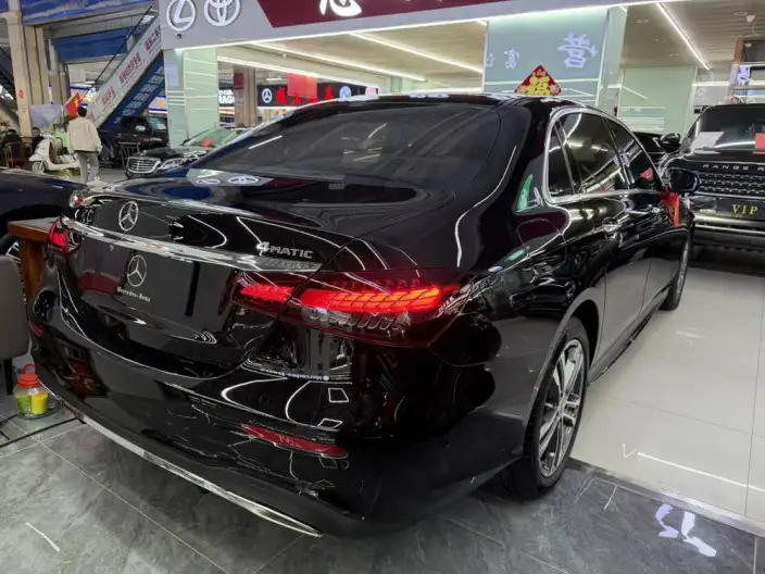 Mercedes-Benz E-Class 2023 Model E 260 L 4MATIC sedan – фото 6