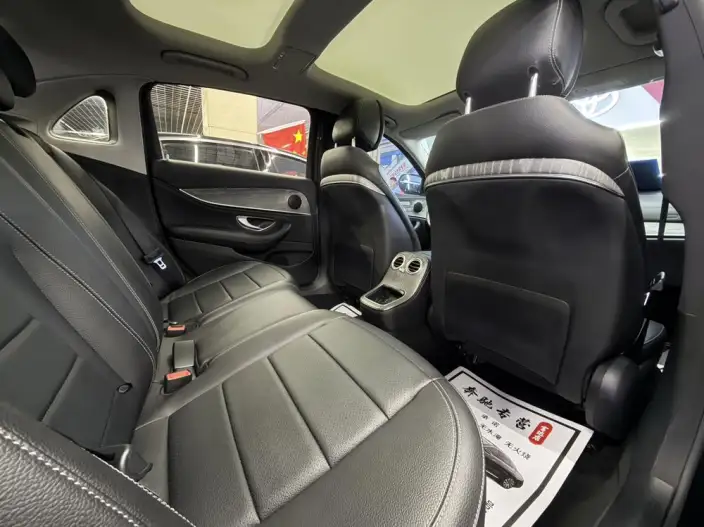 Mercedes-Benz E-Class 2022 Model E 300 L Fashion Model sedan – фото 9