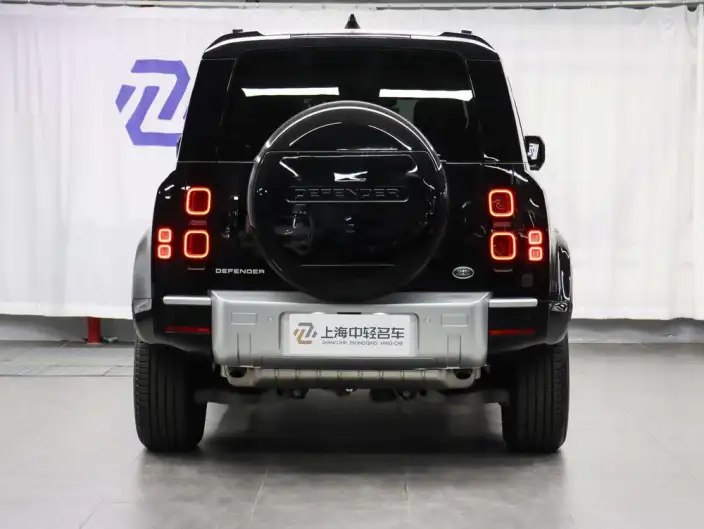 Land Rover Defender 2024 Model 110 3.0T P400 XS