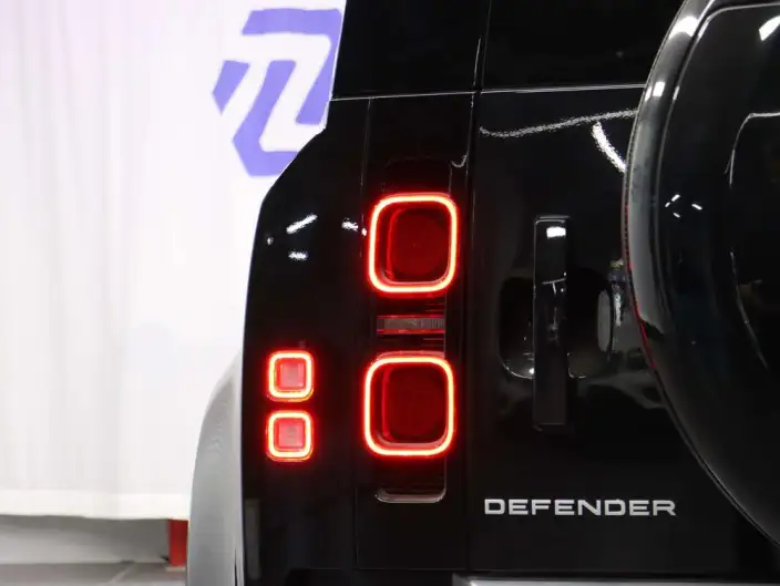 Land Rover Defender 2024 Model 110 3.0T P400 XS – фото 7