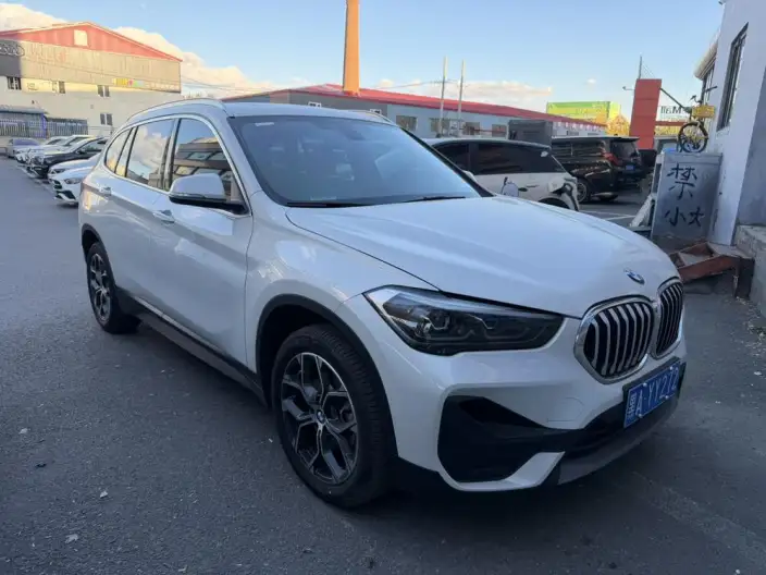 BMW X1 2022 Model sDrive25Li Leading Model – фото 3