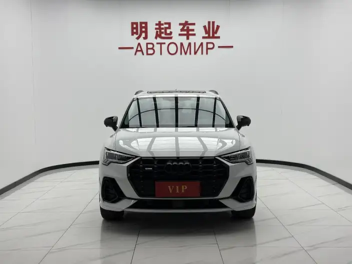 AUDI Q3 2023 Model 35 TFSI Fashion Dynamic Model