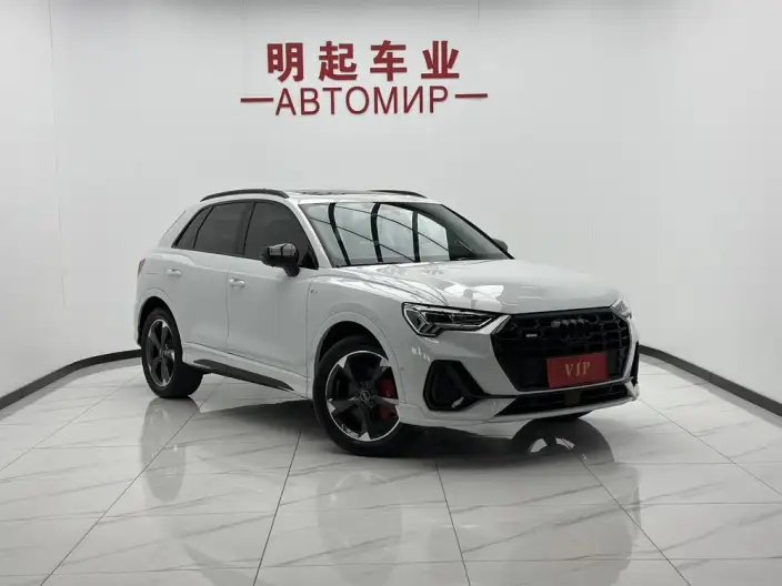 AUDI Q3 2023 Model 35 TFSI Fashion Dynamic Model