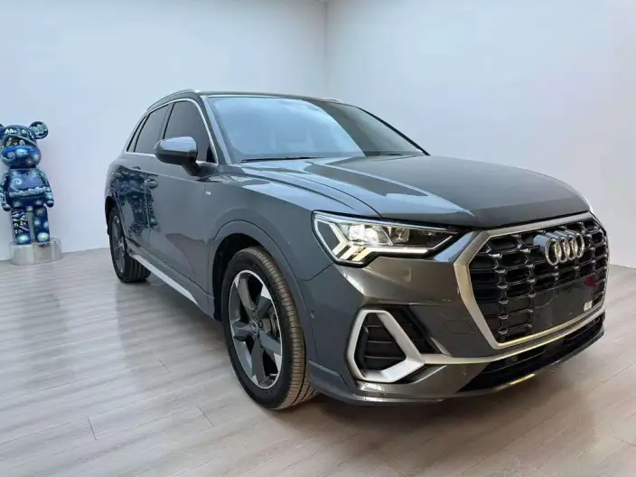 AUDI Q3 2023 Model 35 TFSI Fashion Dynamic Model