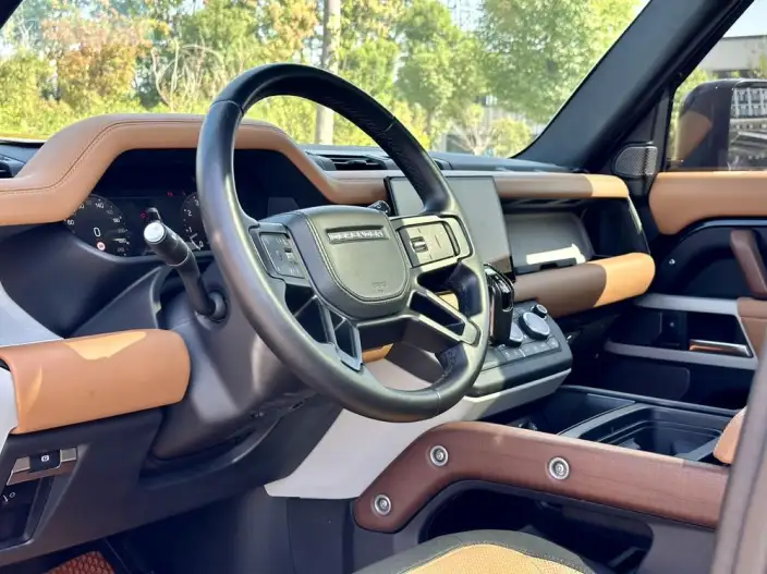 Land Rover Defender 2024 Model 110 3.0T P400 X-Dynamic HSE – фото 5