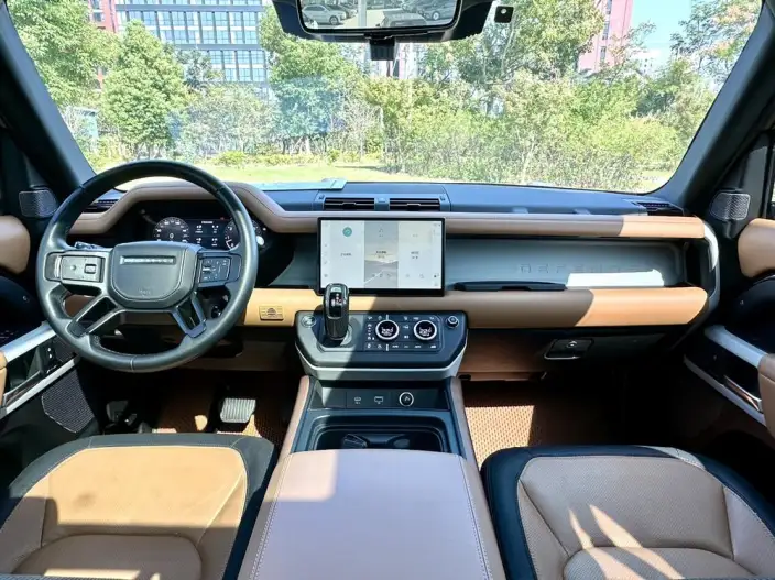 Land Rover Defender 2024 Model 110 3.0T P400 X-Dynamic HSE – фото 8