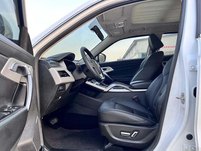 Geely Boyue 2018 1.8TD Automatic 2WD Smart Connect 4G – фото 4