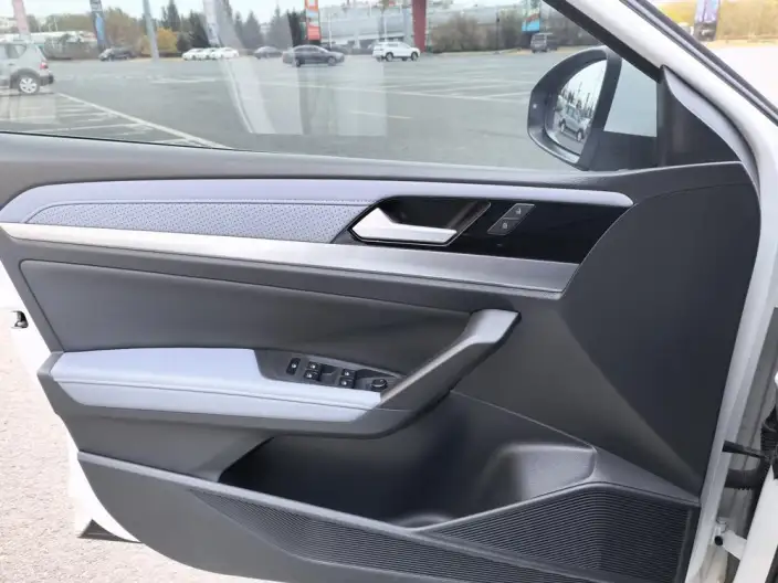 Volkswagen Lavida 2023 Model Facelift 1.5L Automatic Five million editions – фото 10