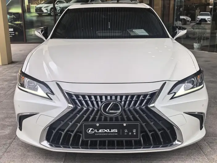 Lexus ES 2021 Model 200 Superior Edition – фото 2