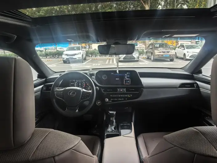 Lexus ES 2021 Model 200 Superior Edition – фото 8