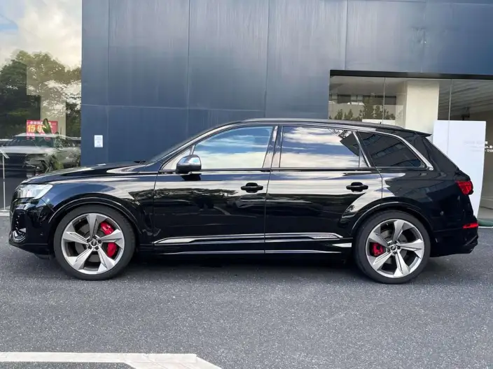 AUDI SQ7 2024 Model 4.0 TFSI