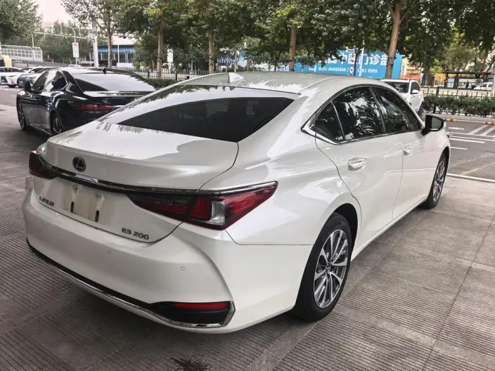 Lexus ES 2022 Model 200 Superior Edition – фото 5