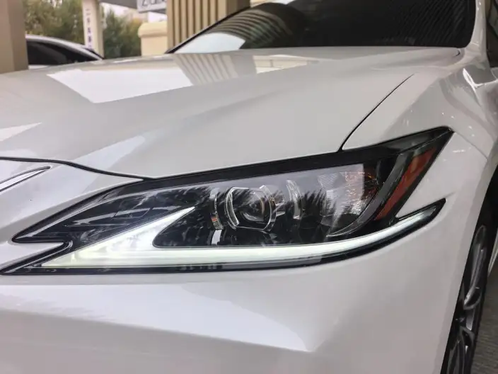 Lexus ES 2022 Model 200 Superior Edition – фото 6