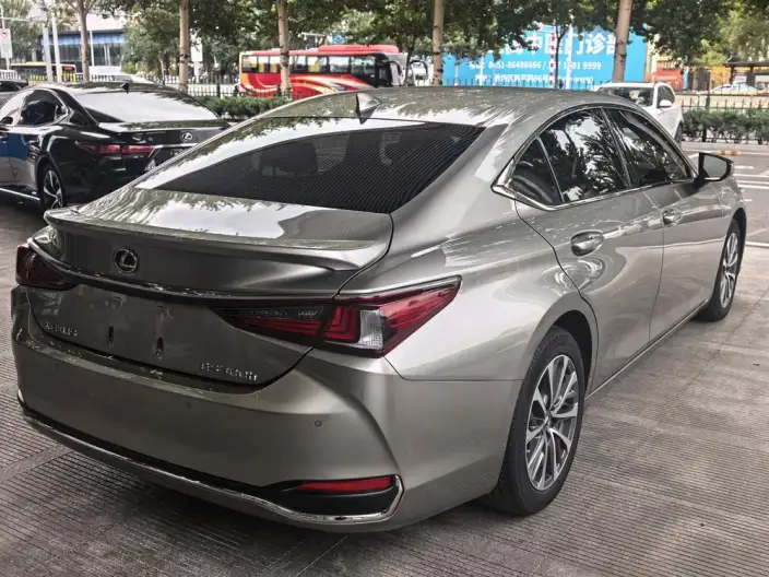 Lexus ES 2022 Model 300h Superior Edition – фото 6