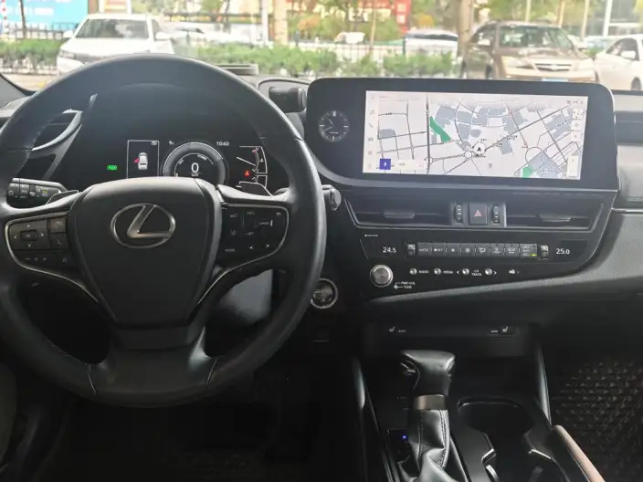 Lexus ES 2022 Model 300h Superior Edition – фото 7