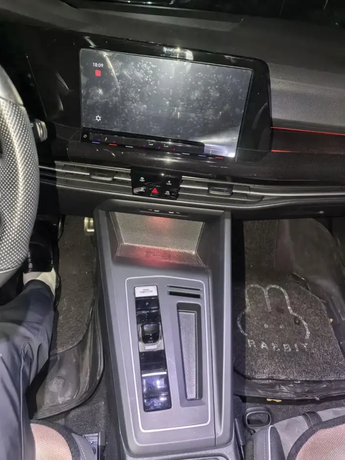 Volkswagen Golf 2023 Model 280TSI DSG R-Line Lite – фото 8
