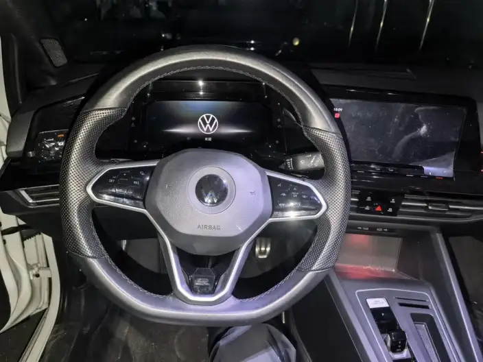 Volkswagen Golf 2023 Model 280TSI DSG R-Line Lite – фото 10