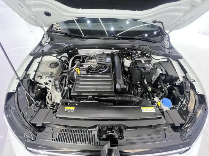 Volkswagen Golf 2023 Model 280TSI DSG R-Line Lite – фото 7