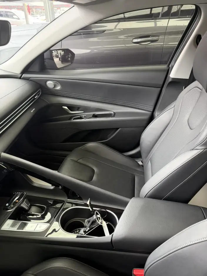 Hyundai Ioniq 2022 Model 1.5L CVT LUX Premium Edition – фото 10