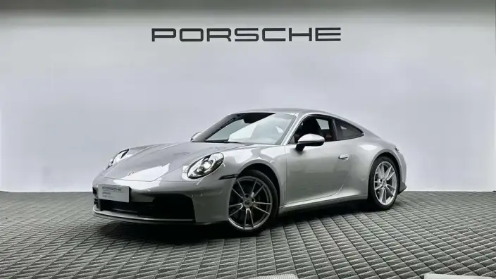 PORSCHE 911 2025 Model Carrera 3.0T