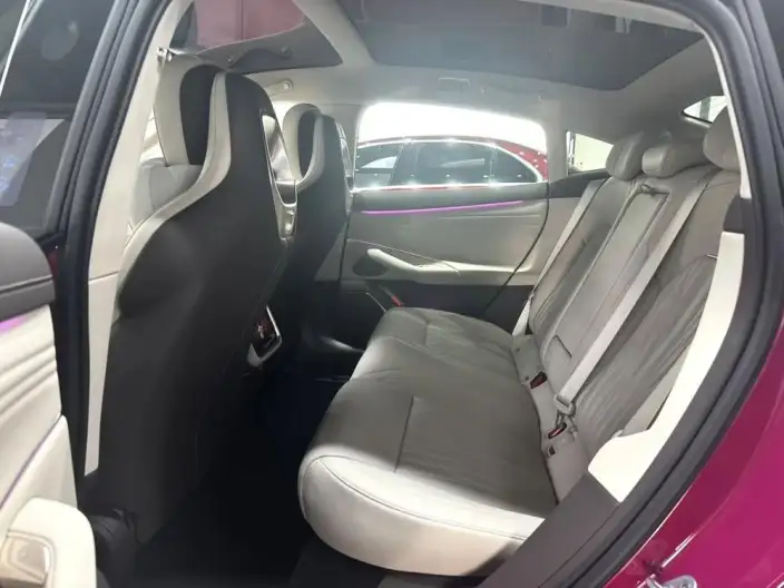 Xiaomi SU7 2026 Model 4WD Max Edition – фото 9