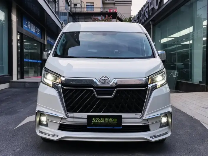 Hiace 2024 Model 3.5L Automatic Qian Drive 7 seat Parallel Imported