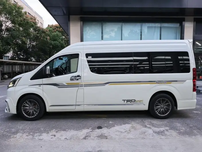 Hiace 2024 Model 3.5L Automatic Qian Drive 7 seat Parallel Imported