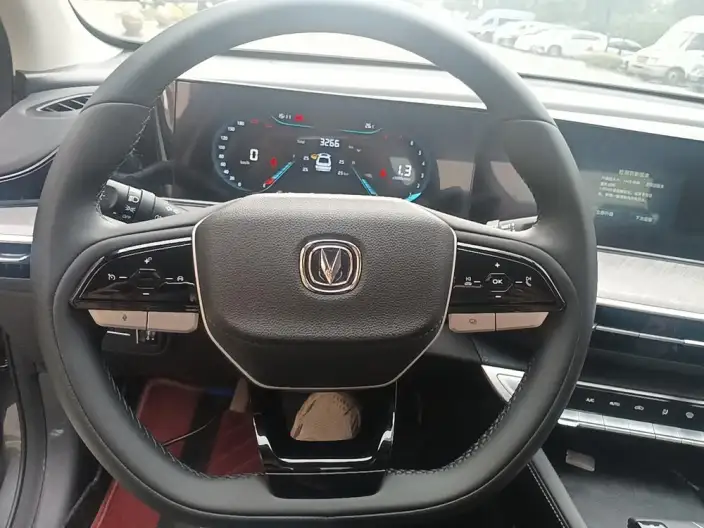 Changan Eado 2023 Model PLUS Changxiang Edition Blue whale NE 1.4T GDI DCT Noble Model – фото 7