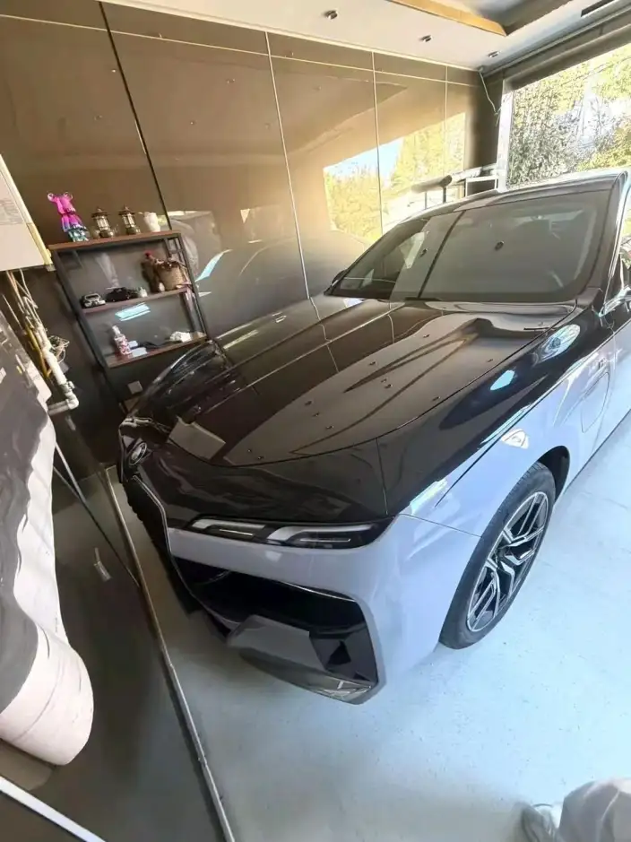 BMW i7 2023 Model eDrive50L Leading Model M Sports Set – фото 2
