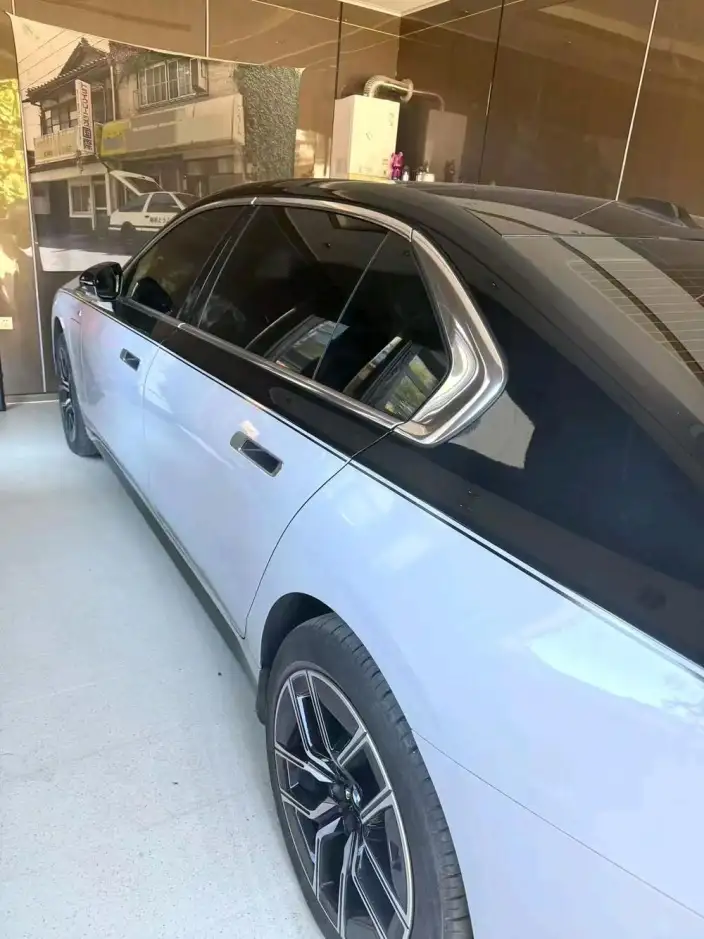 BMW i7 2023 Model eDrive50L Leading Model M Sports Set – фото 5