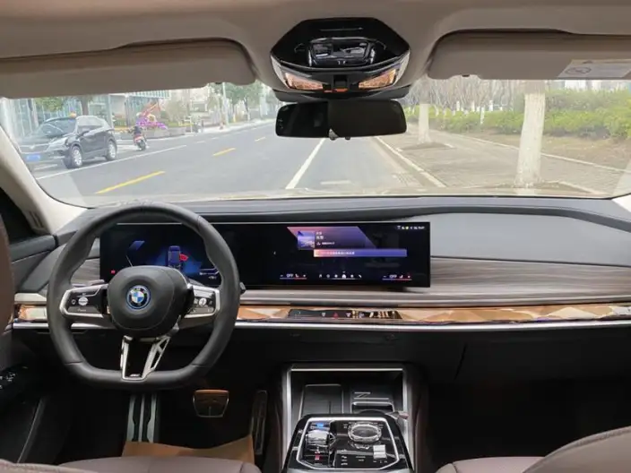 BMW i7 2023 Model eDrive50L Leading Model M Sports Set – фото 6