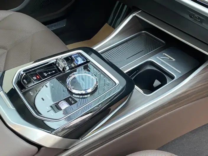 BMW i7 2023 Model eDrive50L Leading Model M Sports Set – фото 8