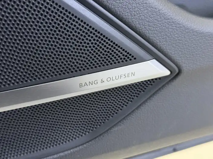 Audi A8 2023 Model A8L 55 TFSI quattro Flagship Model – фото 9