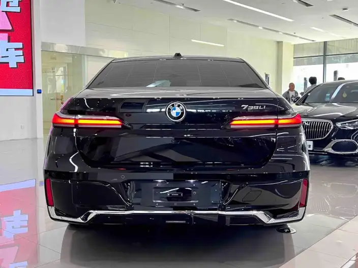 BMW 7 Series 2026 Model 735Li M Sports Set – фото 4