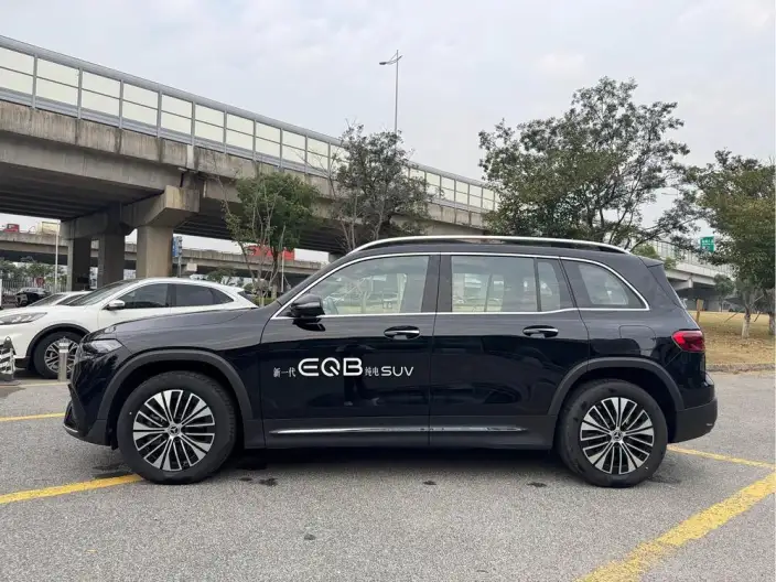 Mercedes-Benz EQB 2025 Model EQB 260