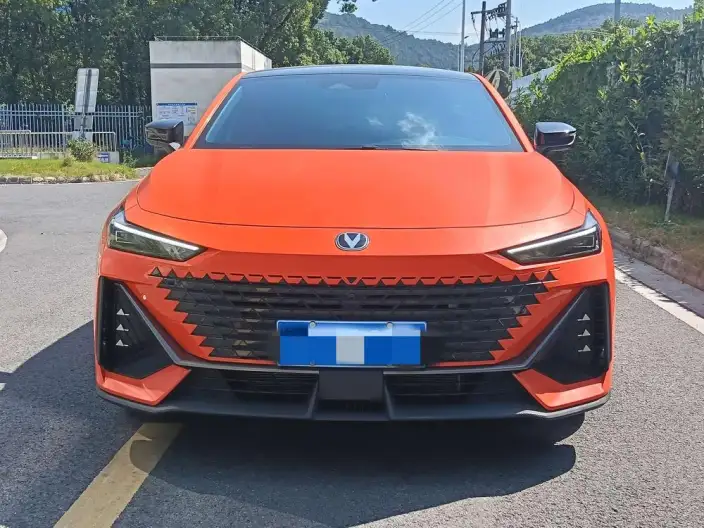 Changan UNI-V 2022 Model 1.5T Noble Model