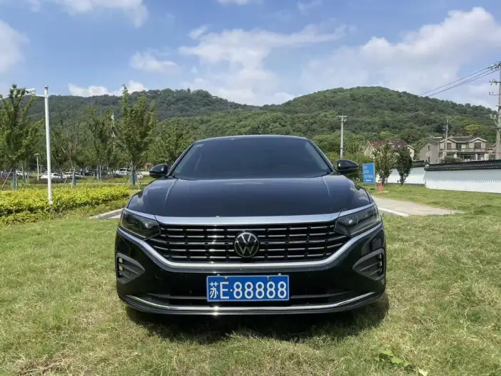 Volkswagen Passat 2022 Model 380TSI Deluxe Edition
