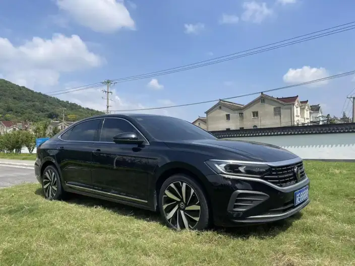 Volkswagen Passat 2022 Model 380TSI Deluxe Edition