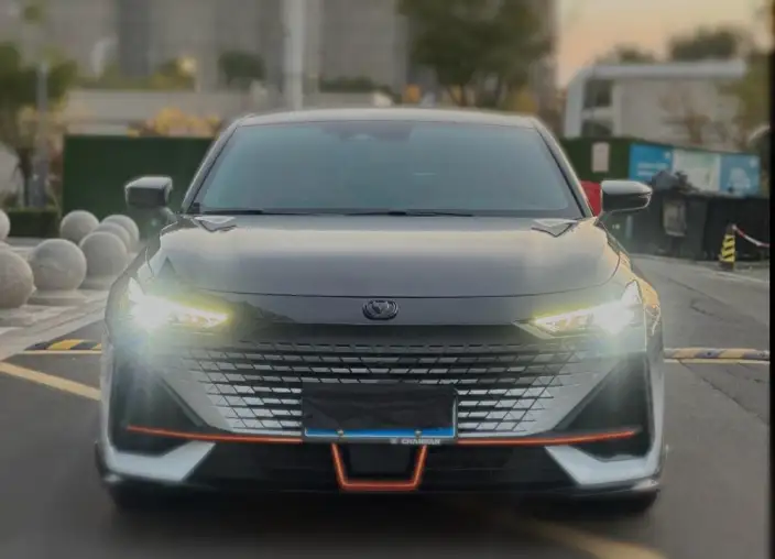 Changan UNI-V 2022 Model 1.5T Sports Edition
