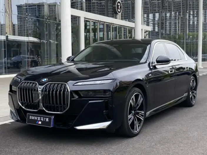 BMW 7 Series 2023 Model 740Li Leading Model M Sports Set