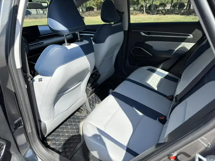 Geely Emgrand 2022 Model No. 4 Gen 1.5L CVT Flagship Model – фото 10