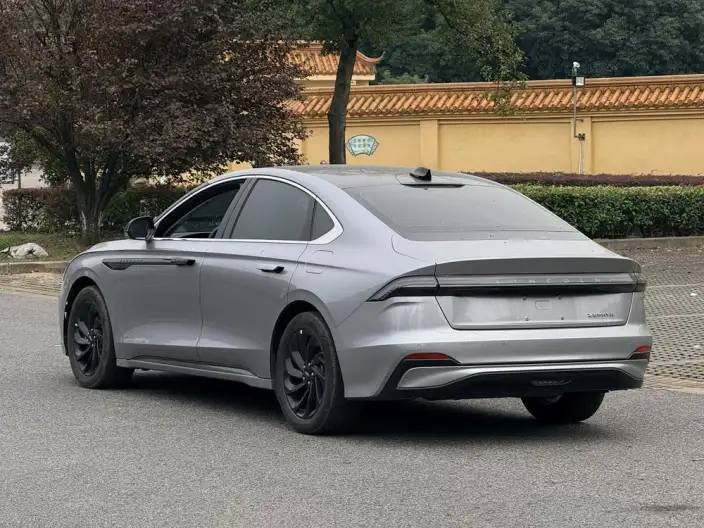 Lincoln Z 2024 Model 2.0T 2WD Zun Shang Hybrid version – фото 4