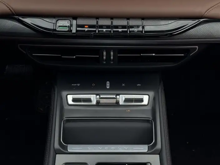 Lincoln Z 2024 Model 2.0T 2WD Zun Shang Hybrid version – фото 7
