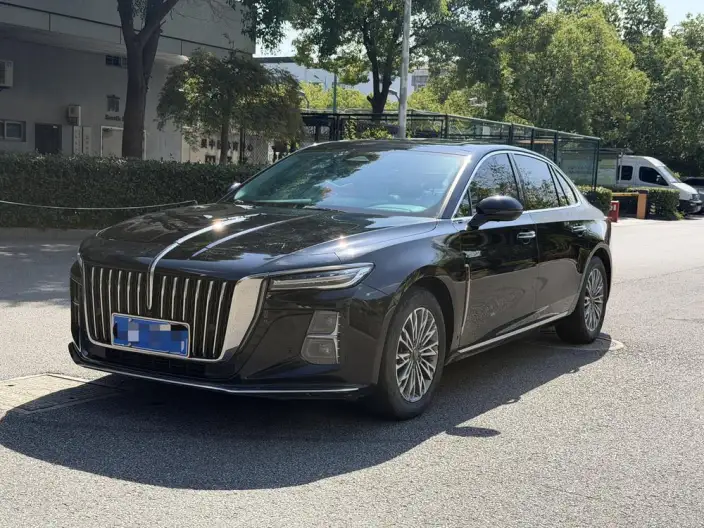 Hongqi H5 2023 Model 2.0T Automatic Smart Flag Enjoy Edition