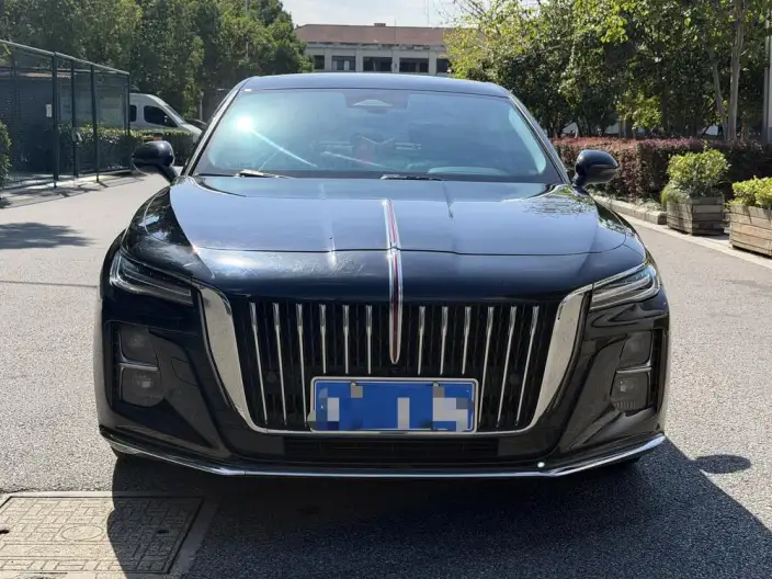 Hongqi H5 2023 Model 2.0T Automatic Smart Flag Enjoy Edition